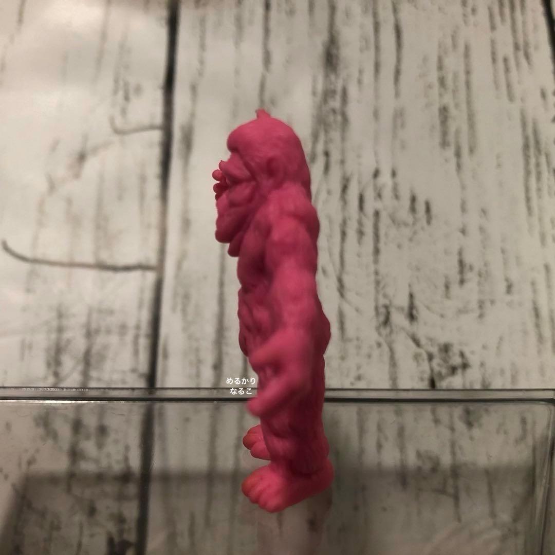 怪獣消しゴム ゴロー 桃色 ピンクフィギュア ウルトラマン ポピー