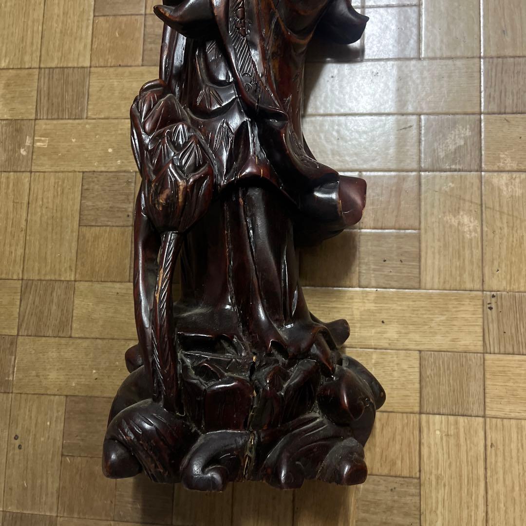 木製観音像 花を持つデザイン 約60cm