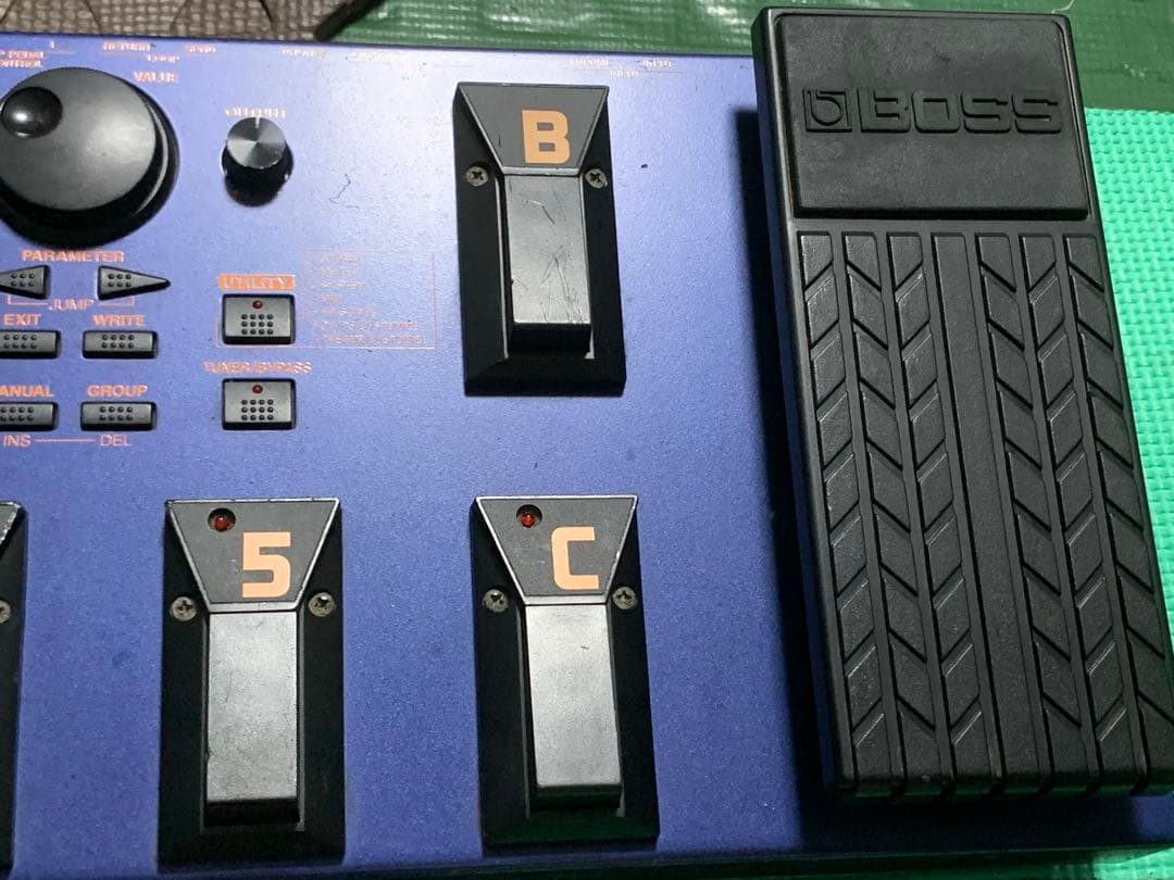 BOSS ボス GT-5 マルチエフェクター