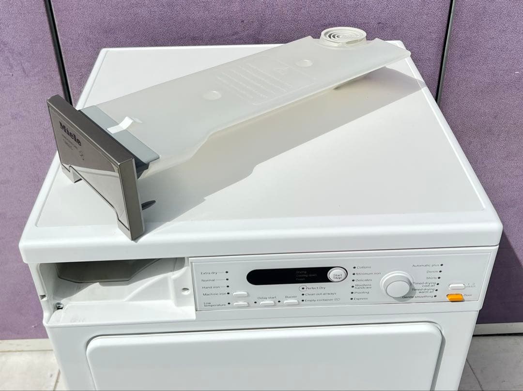 Miele ：T8822C 電気式乾燥機 ホワイト2017年