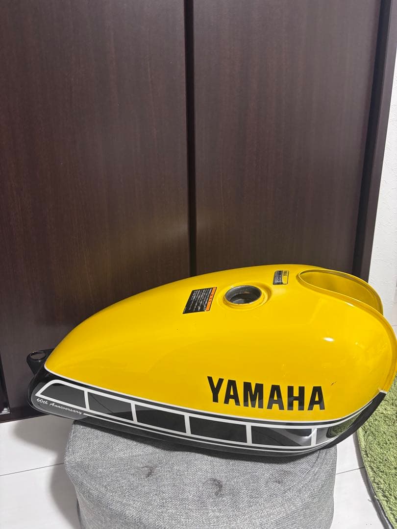 YAMAHA SR400FI 4型 燃料タンク 60周年記念モデル