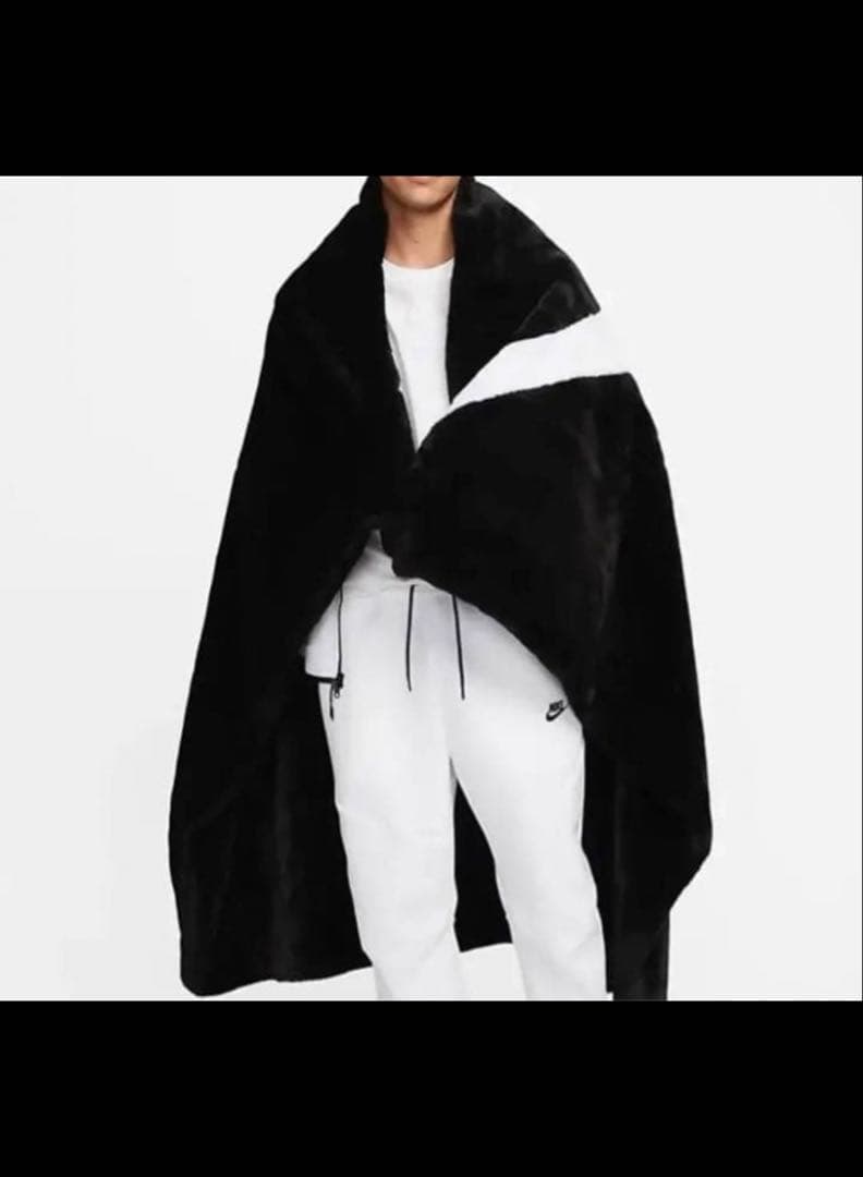 [美品] NIKE ナイキ 毛布 ブランケット 白黒