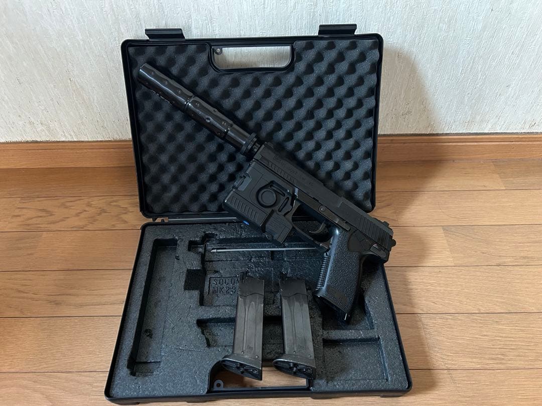 東京マルイ　ソーコムmk23 固定スライド　マガジン２本