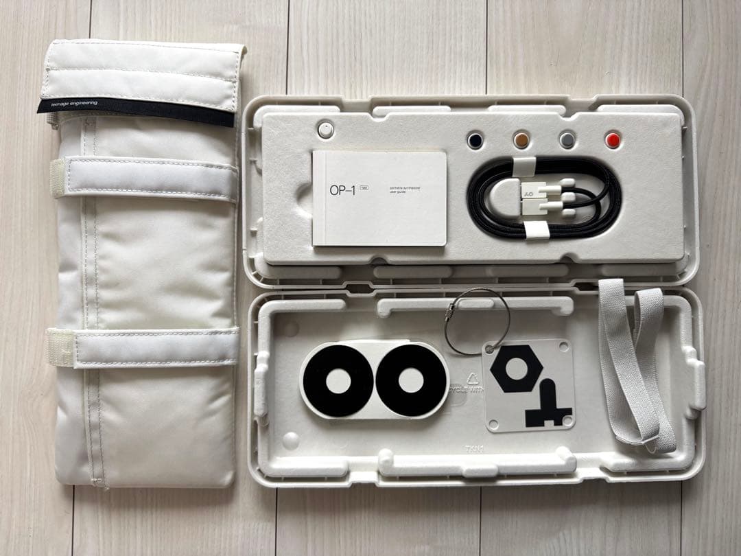 鍵盤楽器 OP-1 field Teenage Engineering