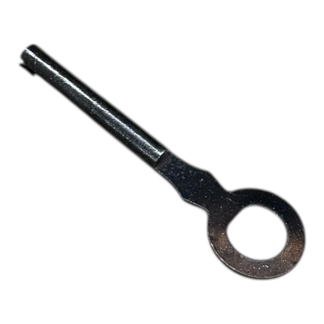 中古　国産　職人手造り　凝った金具が目を引く総桐箪笥