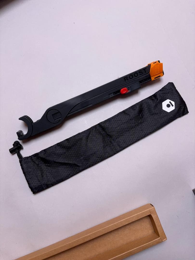 Roost Laptop Stand ルースト スタンド　パソコンスタンド