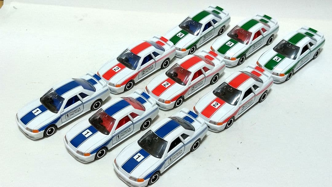 うえだかずや トミカ 組立て工場スカイライン GT-R R32 9台セット