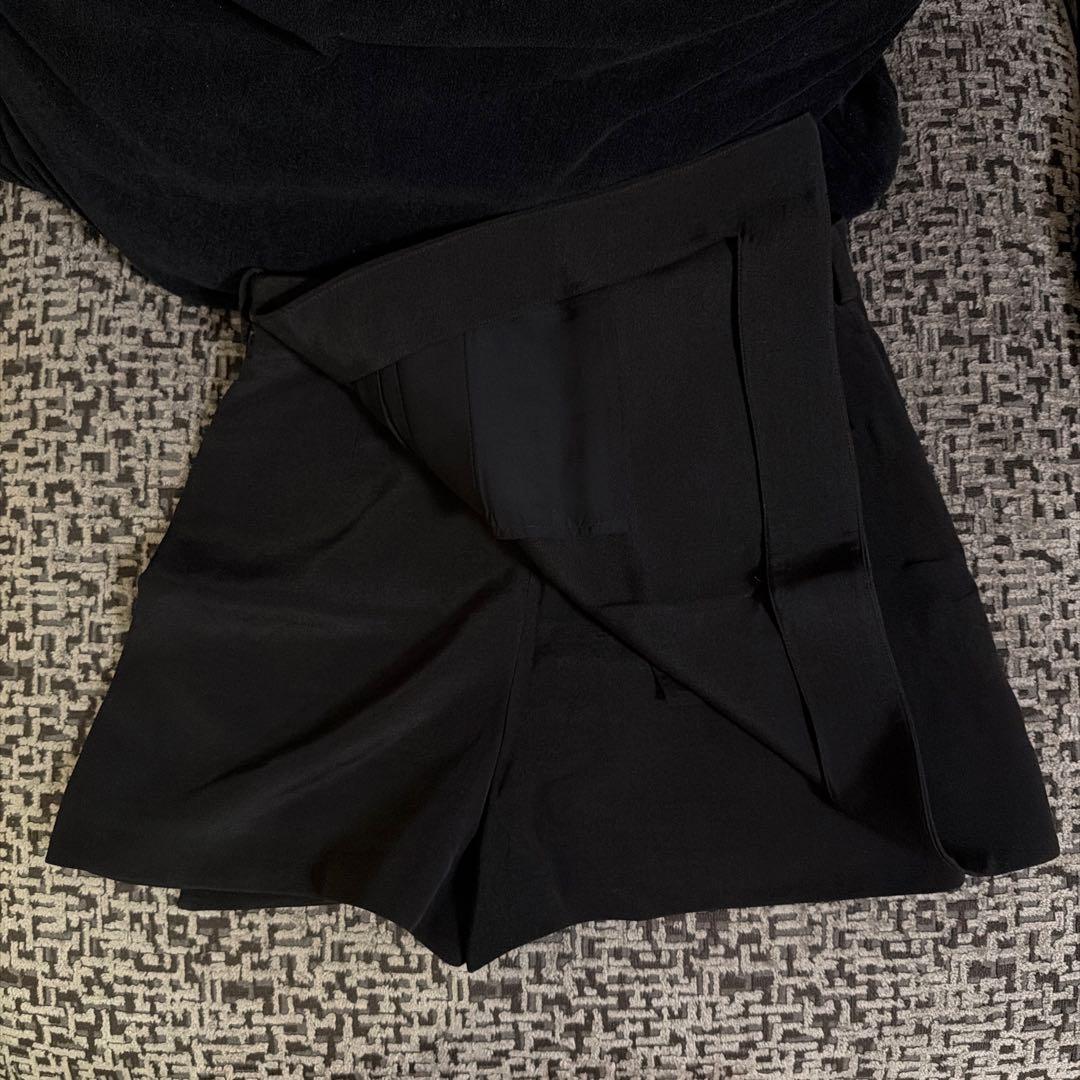 VALENTINO ブラック キュロット　レディース