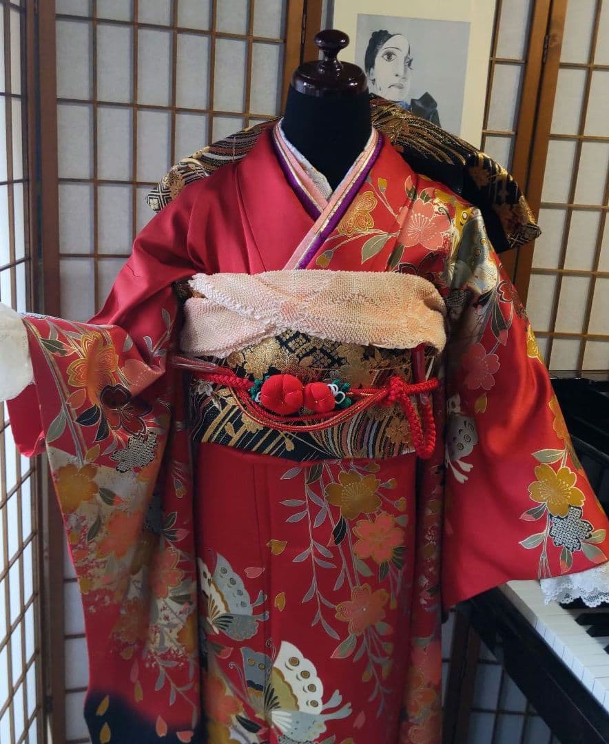 404赤黒　舞蝶　正絹振袖6点フルセット　成人式卒業式晴れの日コンサート式典