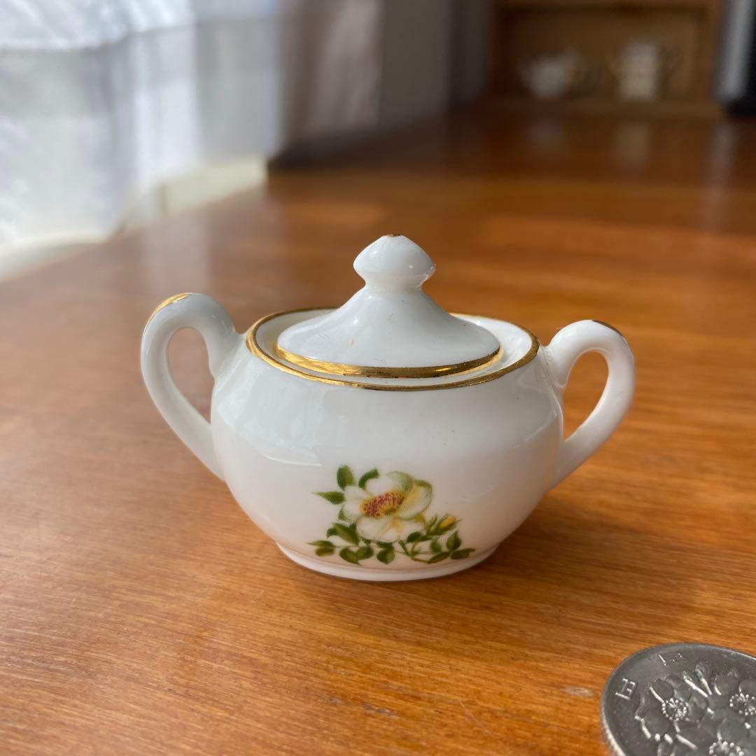 英国　ナショナルトラスト　オークリー　ミニチュア　ティーセット