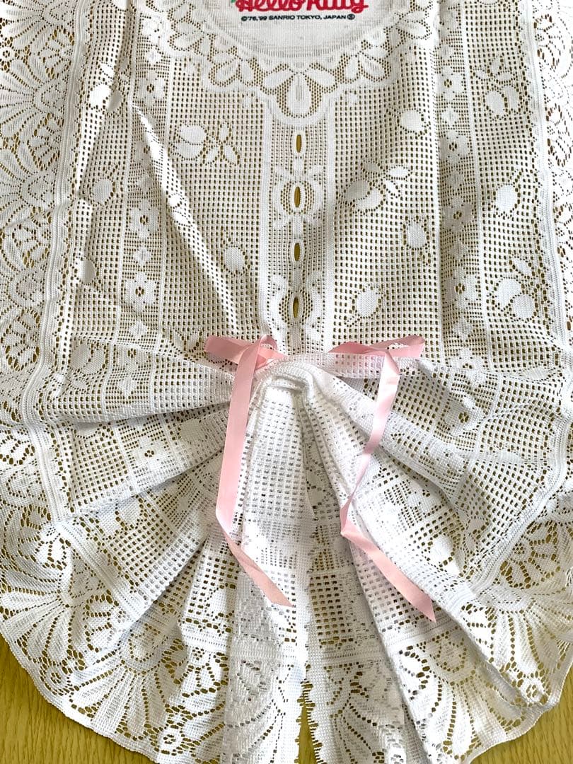 サンリオ　ハローキティ　レースのれんレトロ