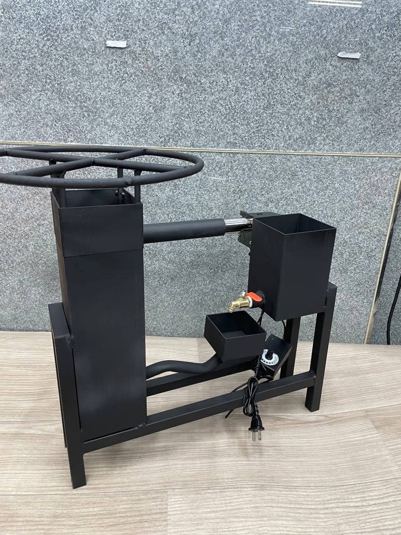 廃油ストーブ　ロケットストーブ　送風機と五徳付き