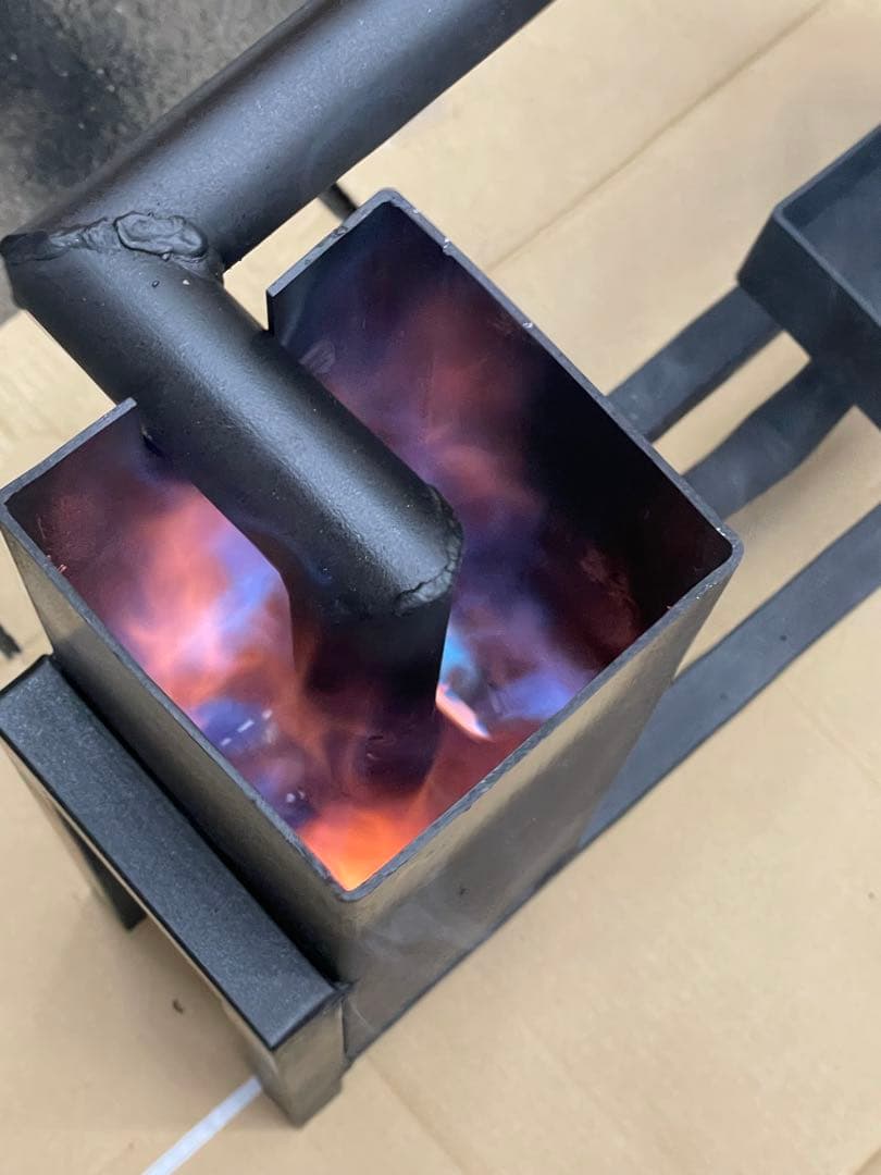 廃油ストーブ　ロケットストーブ　送風機と五徳付き