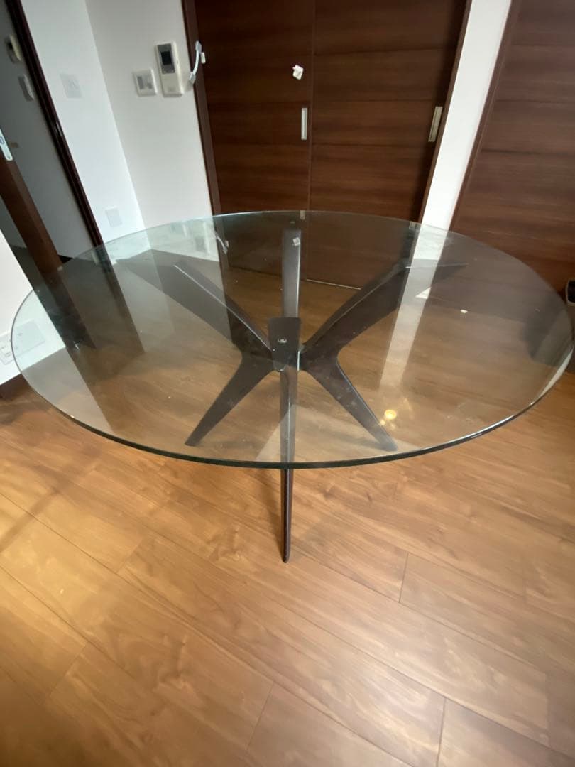 ダイニングテーブル Calligaris TOKYO Φ1100・ガラス天板