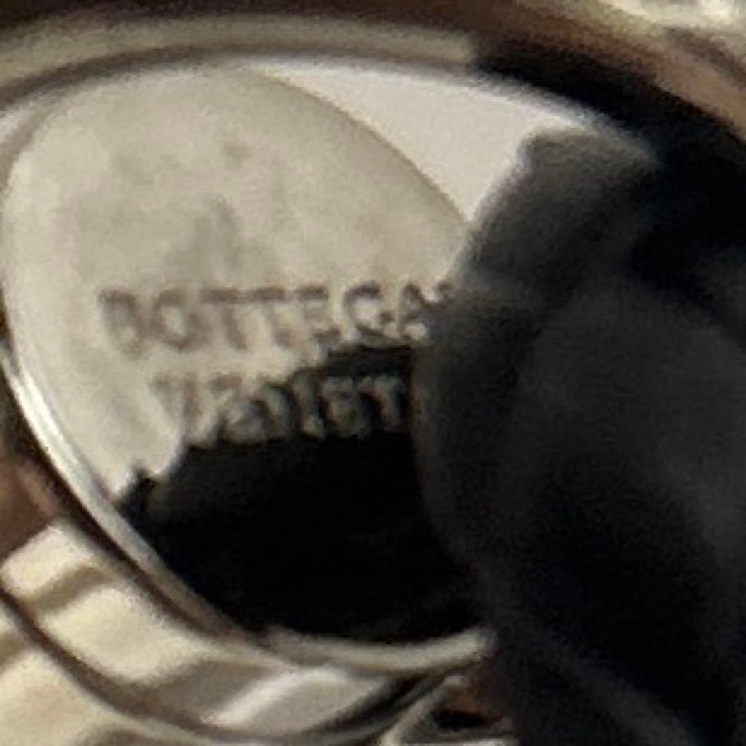 Bottega Veneta レザー ネックストラップ イントレチャート 黒