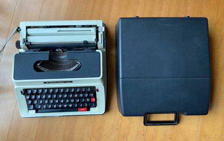 英文タイプライター