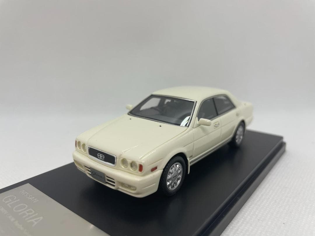 402-182 Hi-Story 1/43 日産 GLORIA V30 TWIN