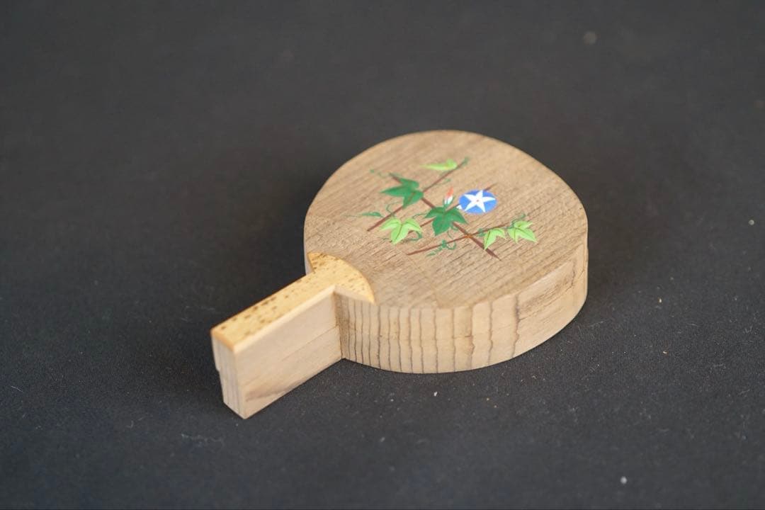 中谷秀斎 神代杉 団扇 香合 朝顔 共箱 うちわ型 茶道具