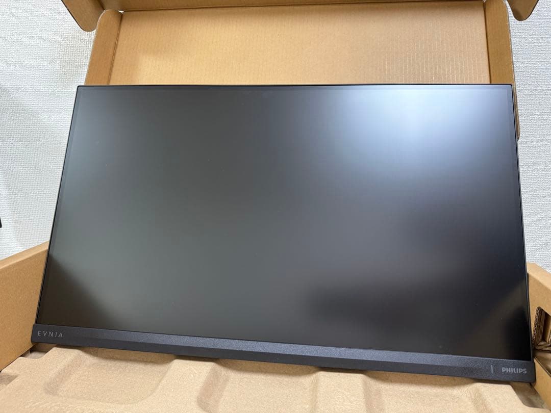 PHILIPS EVNIA ゲーミングモニター 27インチ180Hz QHD ①