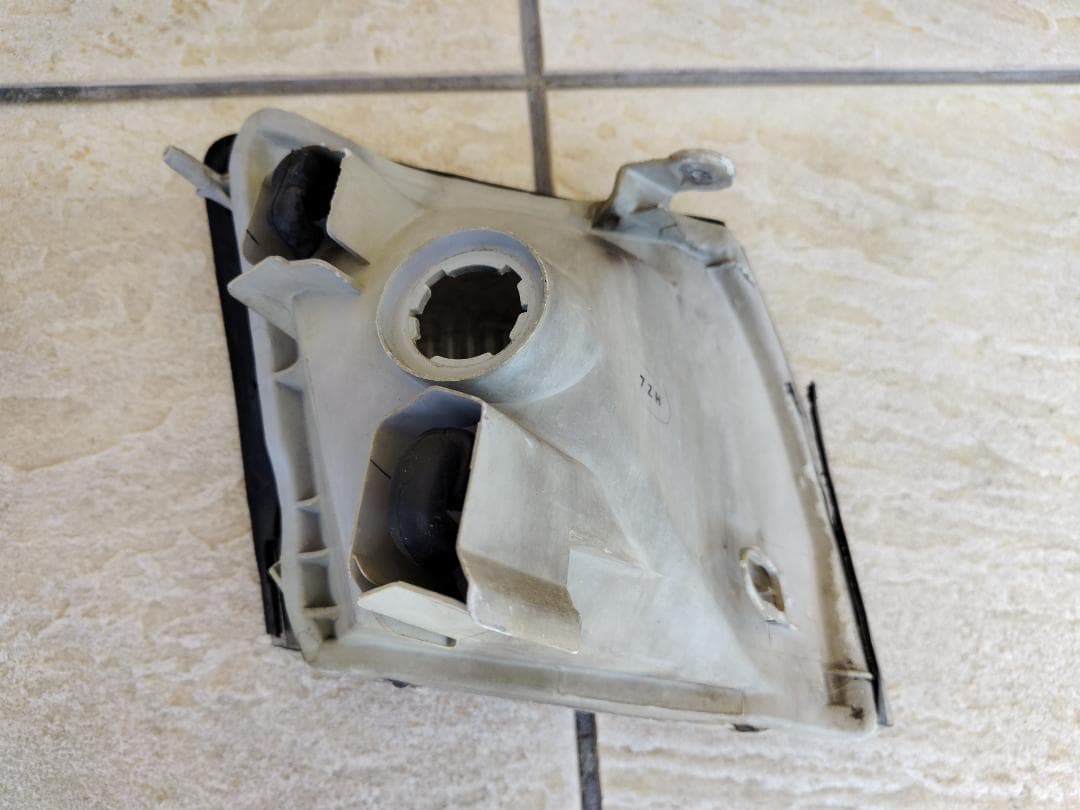 ２０セルシオ前期コーナーレンズ　　純正