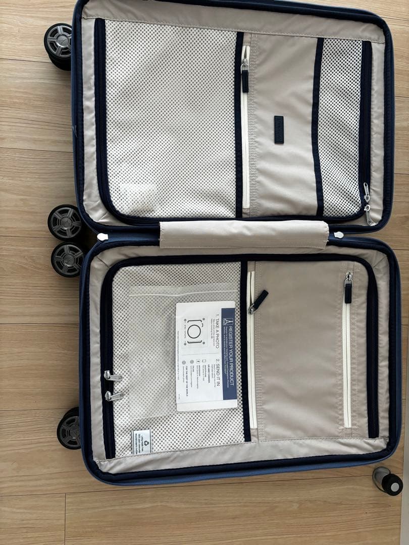 バッグ Travelpro PlatinumEliteHardside Carry-On