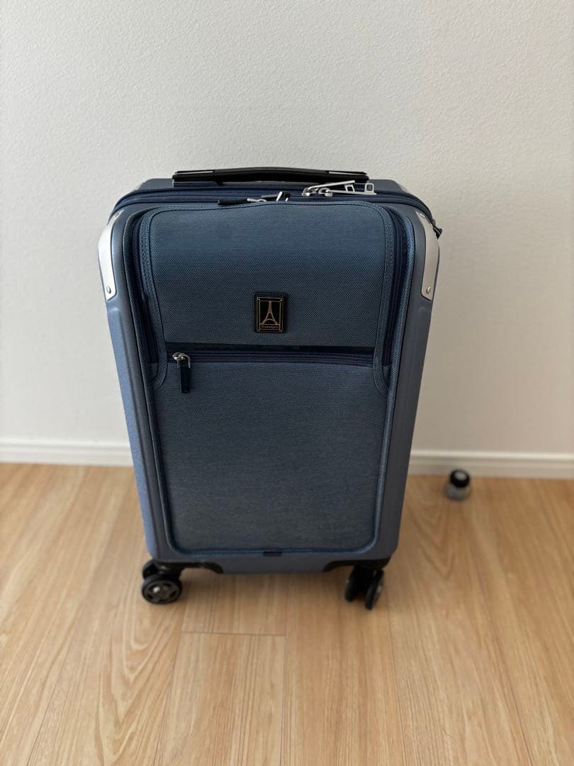 バッグ Travelpro PlatinumEliteHardside Carry-On