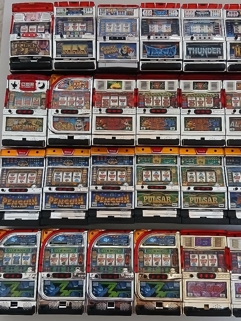 パチスロ フィギュア 36個セット ユニバ 山佐 サミー 大都技研