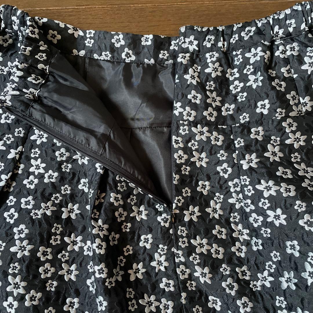 ［新品未使用］スーパービューティー　スカート44