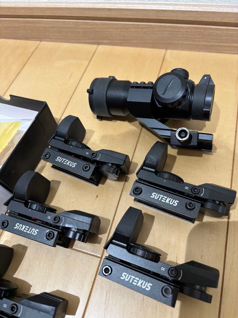 SUTEKUS ドットサイトなどのまとめ売り