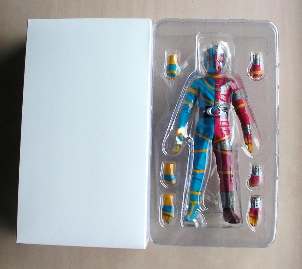 メディコム・トイ　RAH　キカイダー & サイドマシーン　開封済新品　F475