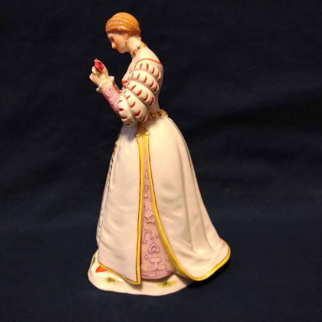 マイセン(Meissen)フィギュリン『薔薇を持つ女性』