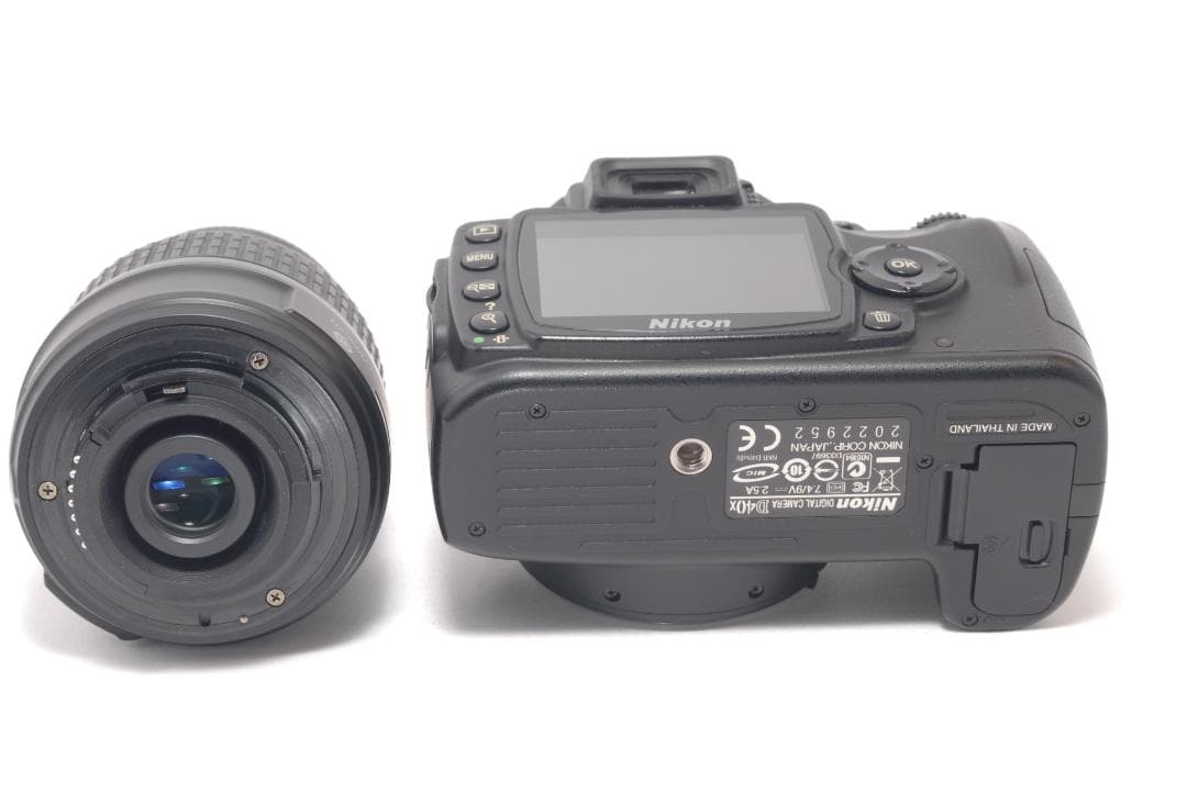 ⭐️軽くて持ち運び楽々⭐️Nikon D40　デジタル一眼レフ　ニコン