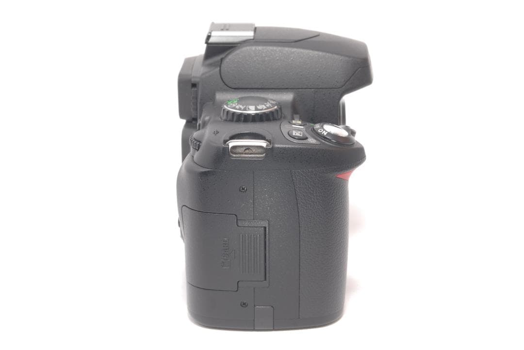 ⭐️軽くて持ち運び楽々⭐️Nikon D40　デジタル一眼レフ　ニコン