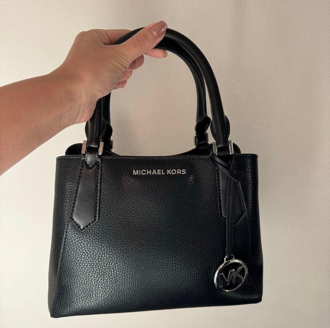 美品 MICHAEL KORS ブラック ショルダーバッグ
