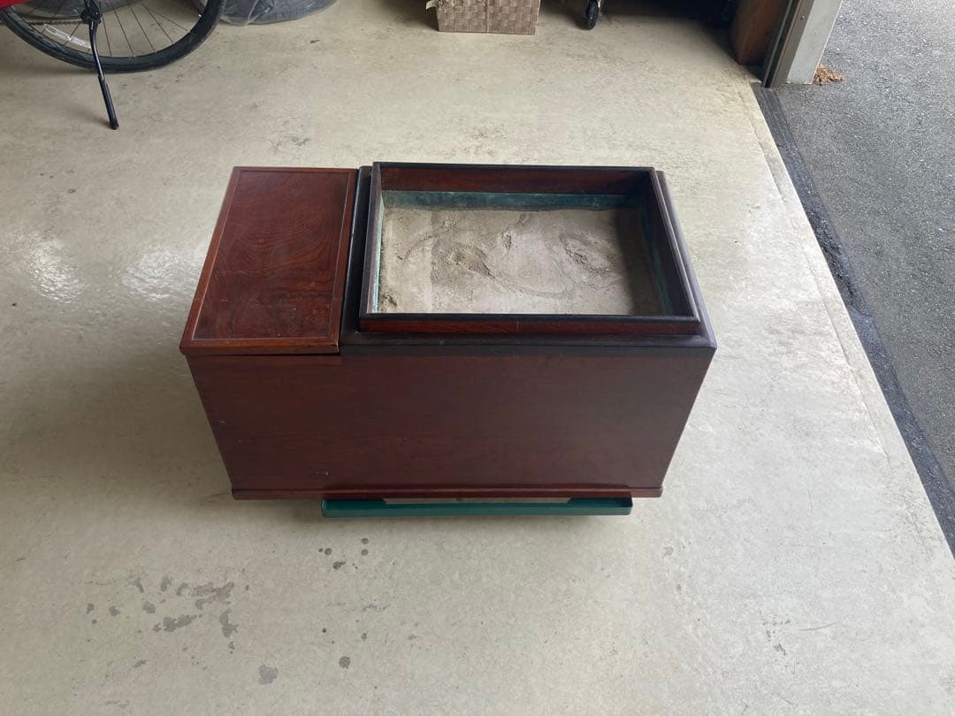 ダークブラウン 木製 大正時代の火鉢　5引き出し