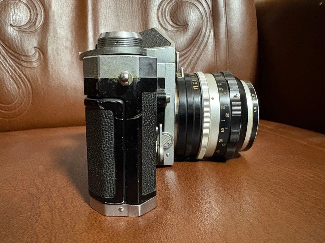 Nikon Ｆ　一眼レフカメラ Nikkor 50mmレンズ付き