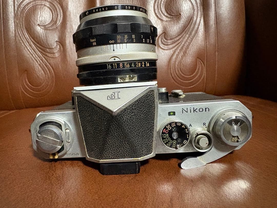 Nikon Ｆ　一眼レフカメラ Nikkor 50mmレンズ付き