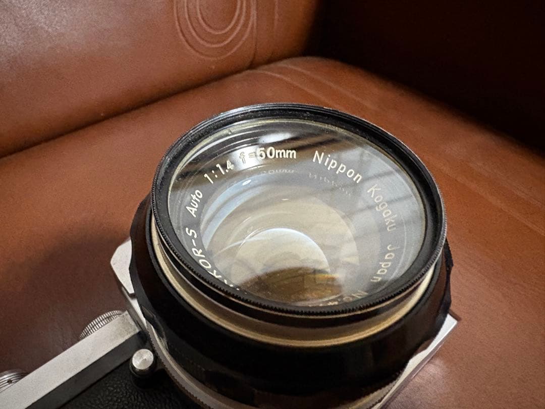 Nikon Ｆ　一眼レフカメラ Nikkor 50mmレンズ付き