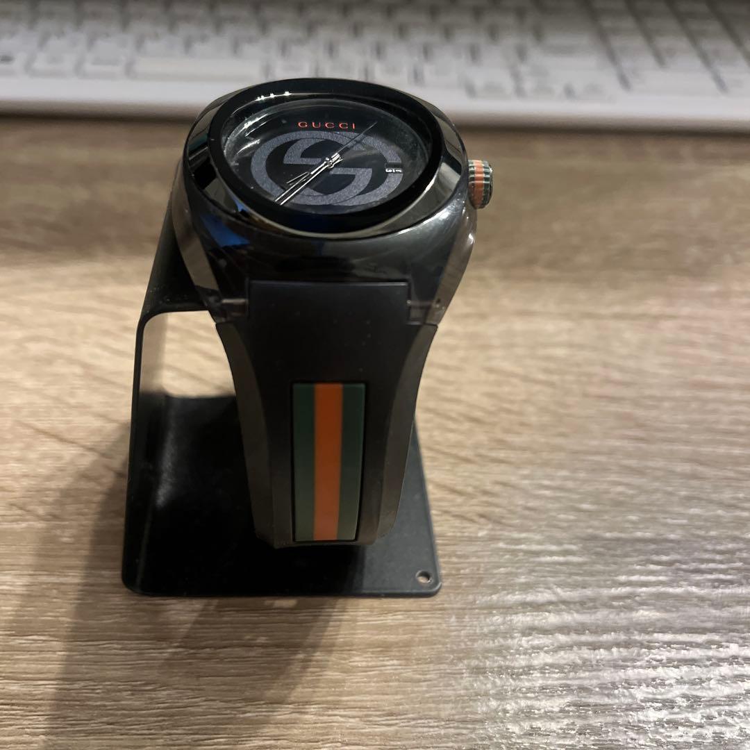 GUCCI ブラックラバーベルト 時計