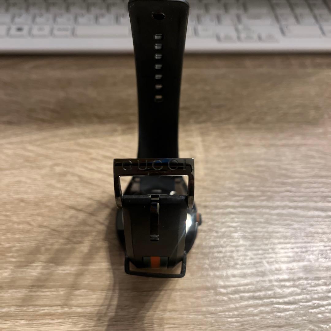 GUCCI ブラックラバーベルト 時計
