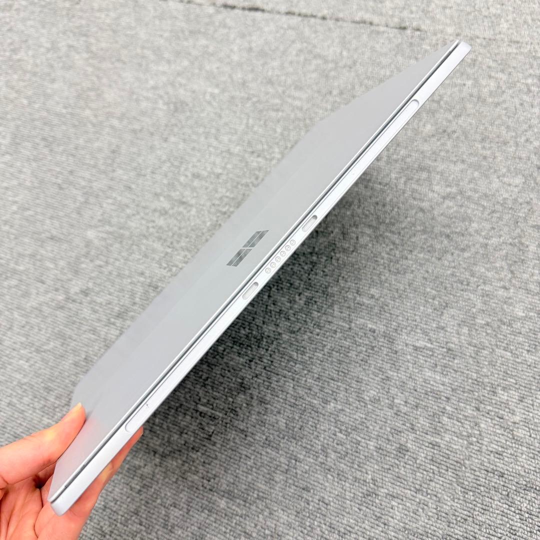 Windowsタブレット本体 Surface Pro 5 4GB / 128GB LTE