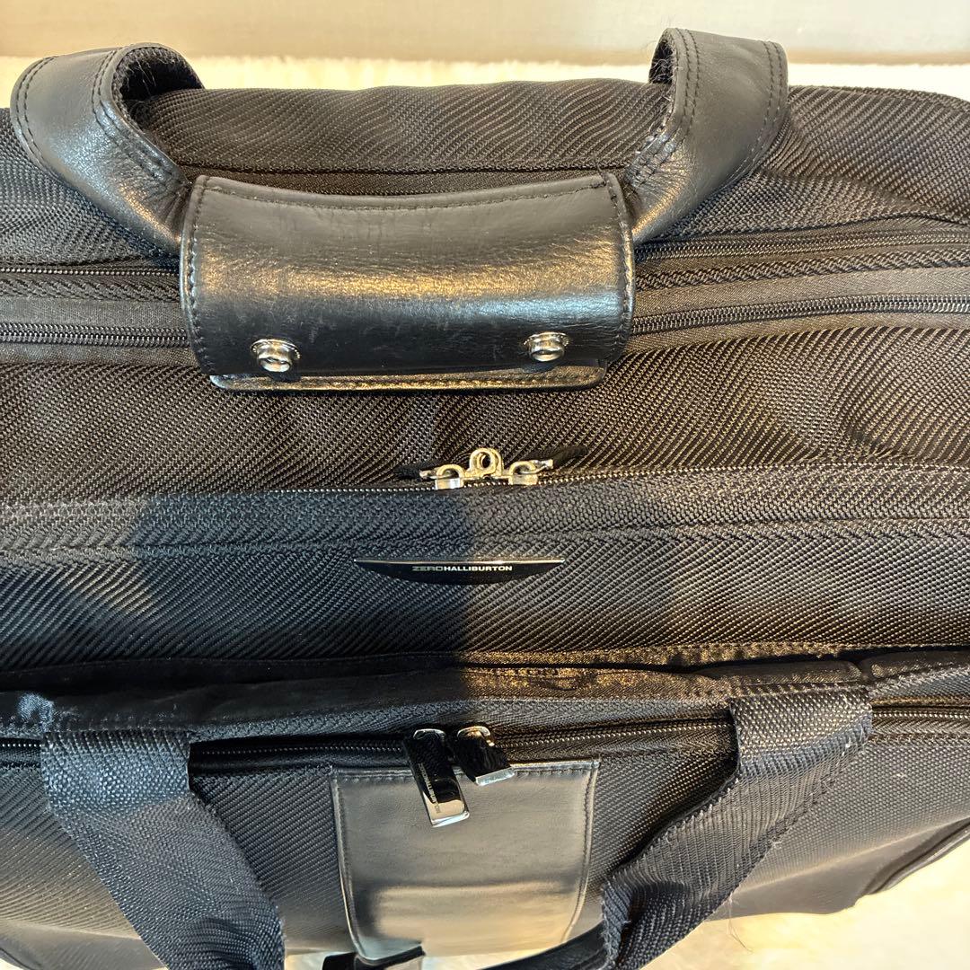 ゼロハリバートン キャリー付 ビジネスバッグ 黒 2輪　高級 ビジネス　出張