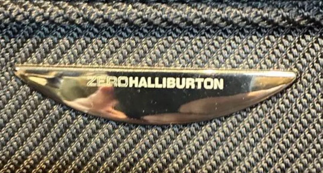 ゼロハリバートン キャリー付 ビジネスバッグ 黒 2輪　高級 ビジネス　出張