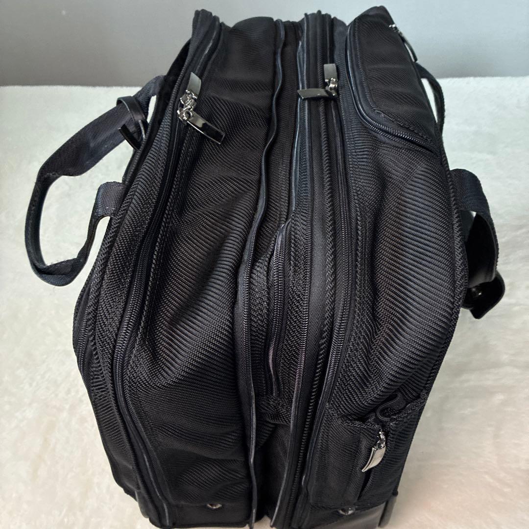 ゼロハリバートン キャリー付 ビジネスバッグ 黒 2輪　高級 ビジネス　出張