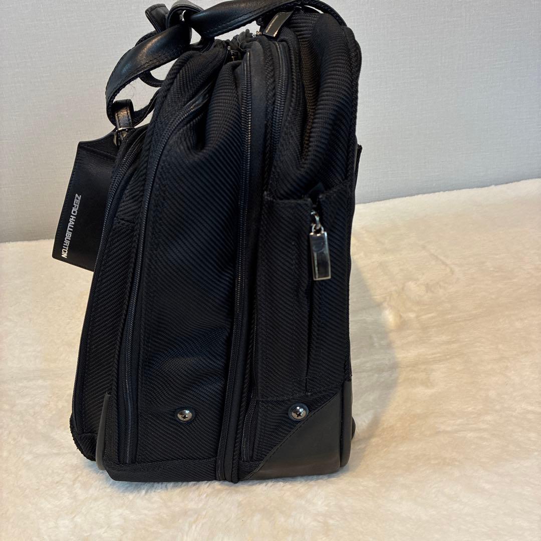 ゼロハリバートン キャリー付 ビジネスバッグ 黒 2輪　高級 ビジネス　出張