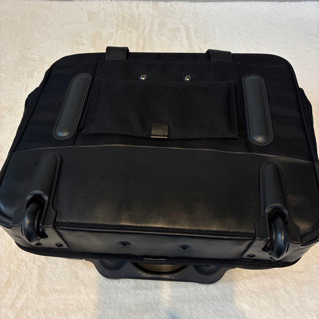 ゼロハリバートン キャリー付 ビジネスバッグ 黒 2輪　高級 ビジネス　出張