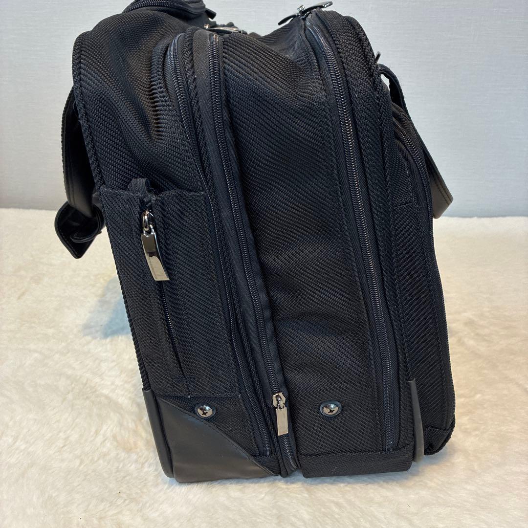 ゼロハリバートン キャリー付 ビジネスバッグ 黒 2輪　高級 ビジネス　出張