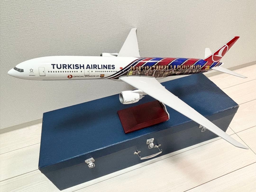 に*し様 【非売品】トルコ航空 ボーイング777 FCバルセロナ 特別モデル 1