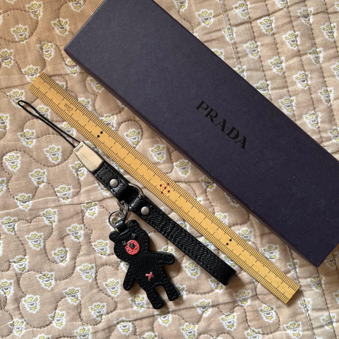 PRADA クマチャーム