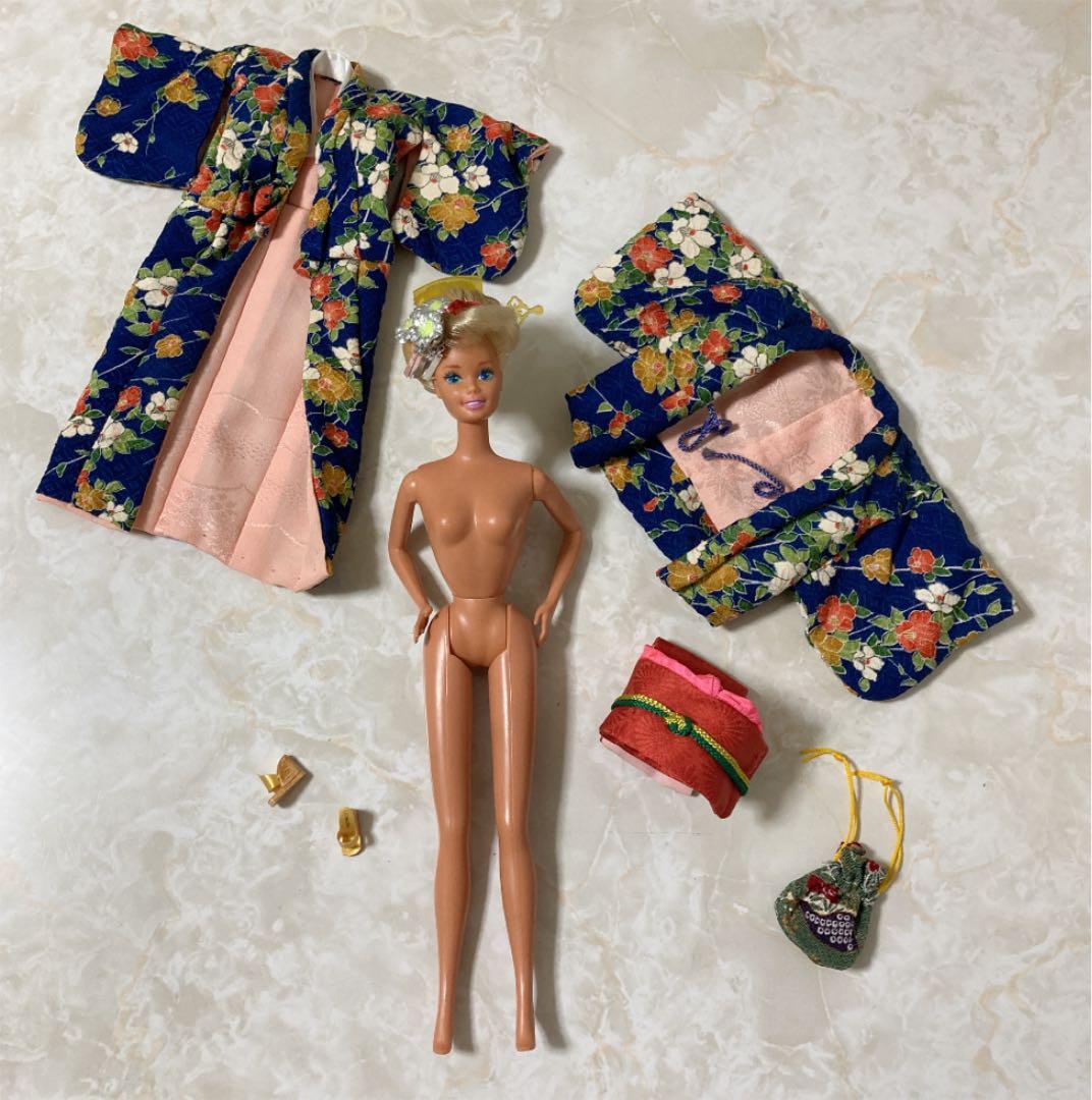 バービー　日本髪(実際の美容院)で結ってもらった、手作りの着物セットをお召しです